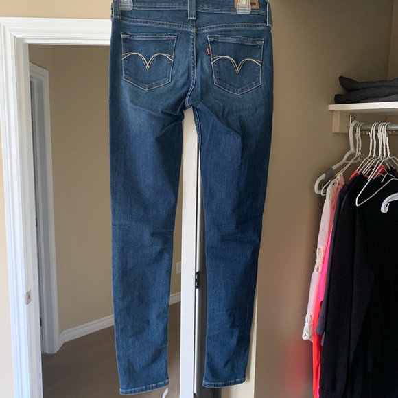 Levi’s skinny jeans size 25. Great condition! - Picture 2 of 2